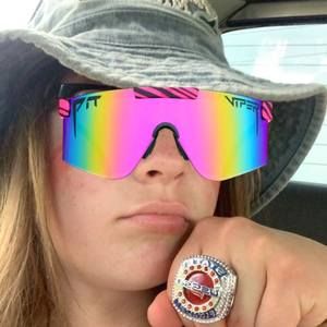 Meet your Posher, Bella